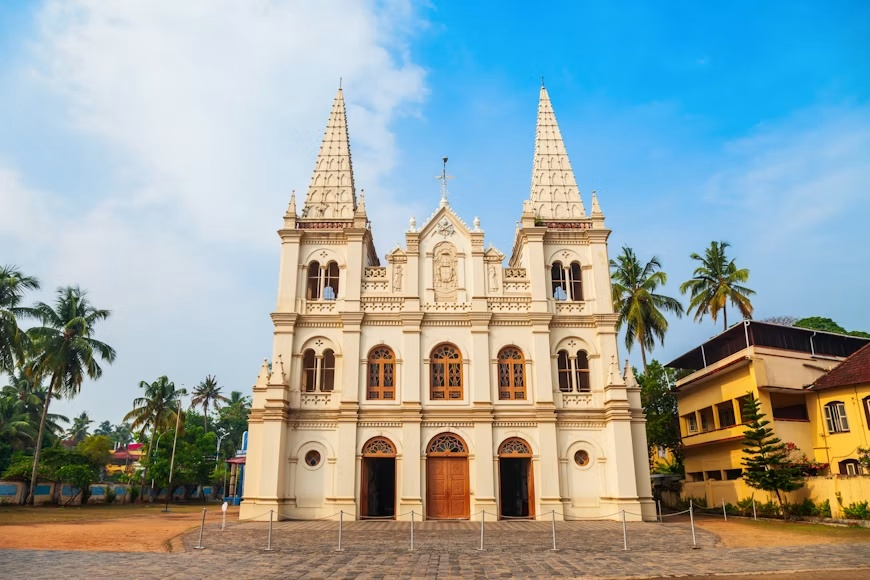 Kochi Munnar & Athirappilly | 4 Nights 5 Days