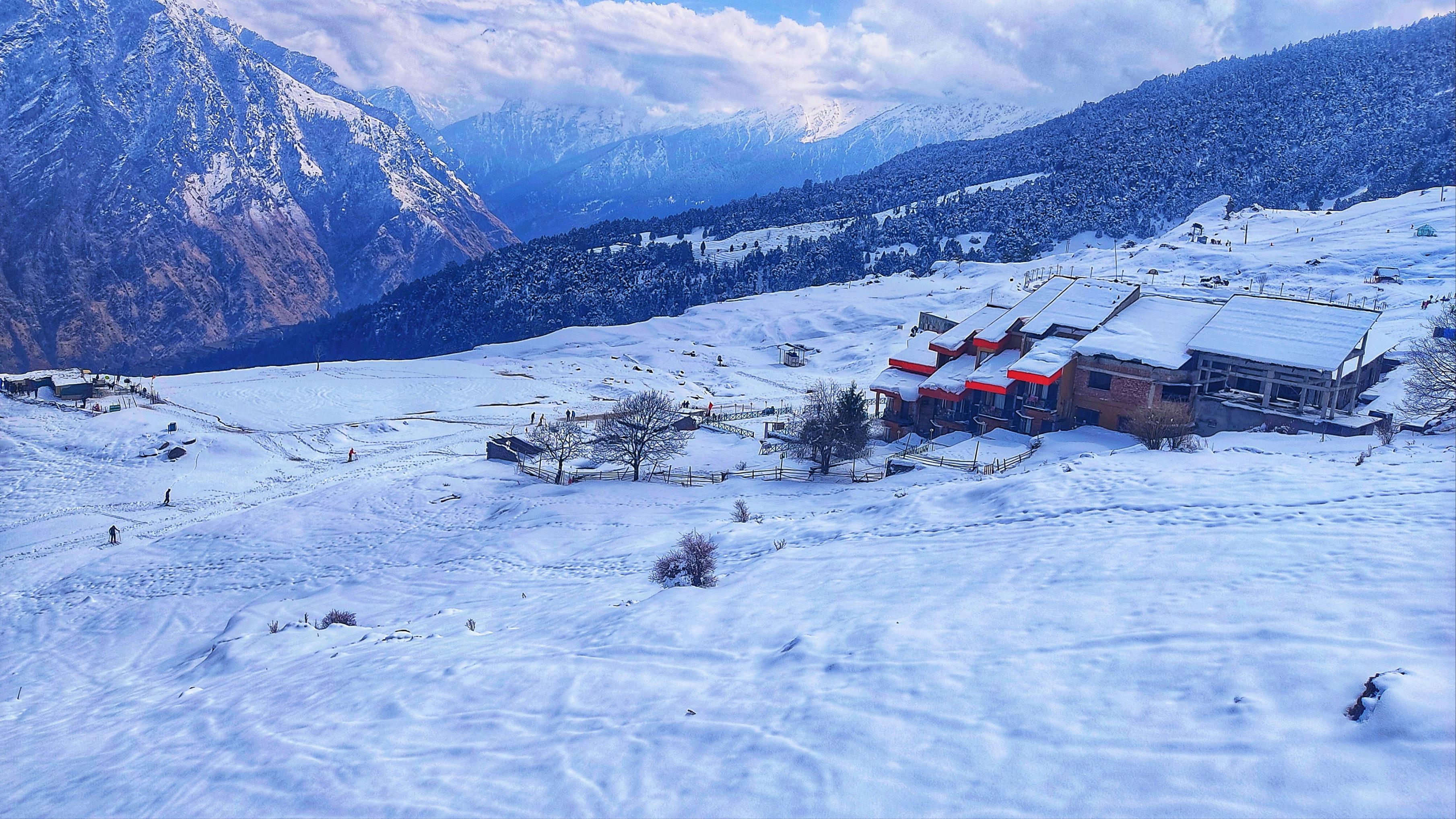 Auli Mountain Day photo 2