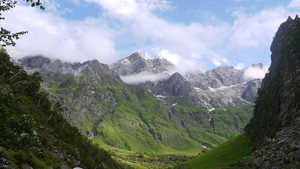 Day 2 — Trek to Ghangaria – Gateway to Valley of Flowers