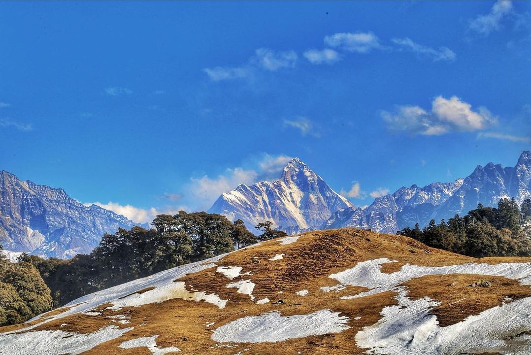 Day 2 — Auli Ropeway & Snow View Experience