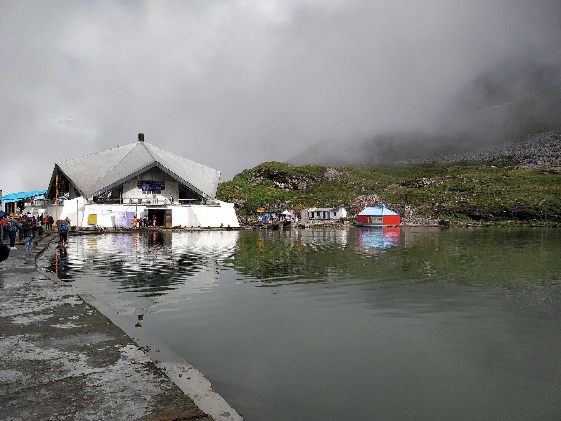 Valley of Flowers & Hemkund Sahib Main Image 5